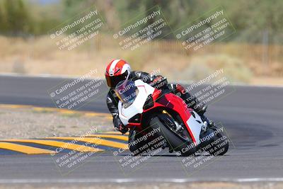 media/Oct-03-2022-Moto Forza (Mon) [[5f077a3730]]/Advanced Group/Session 3 (Turn 3)/